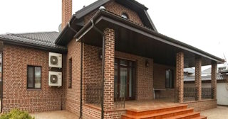 Строительство домов из кирпича с мансардой в Большом Камне | от 3645 рублей